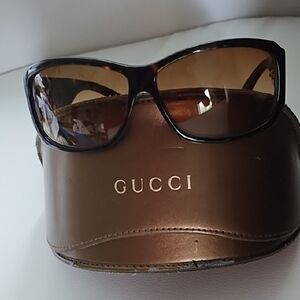 Gucci Women's Black and Brown Sunglasses